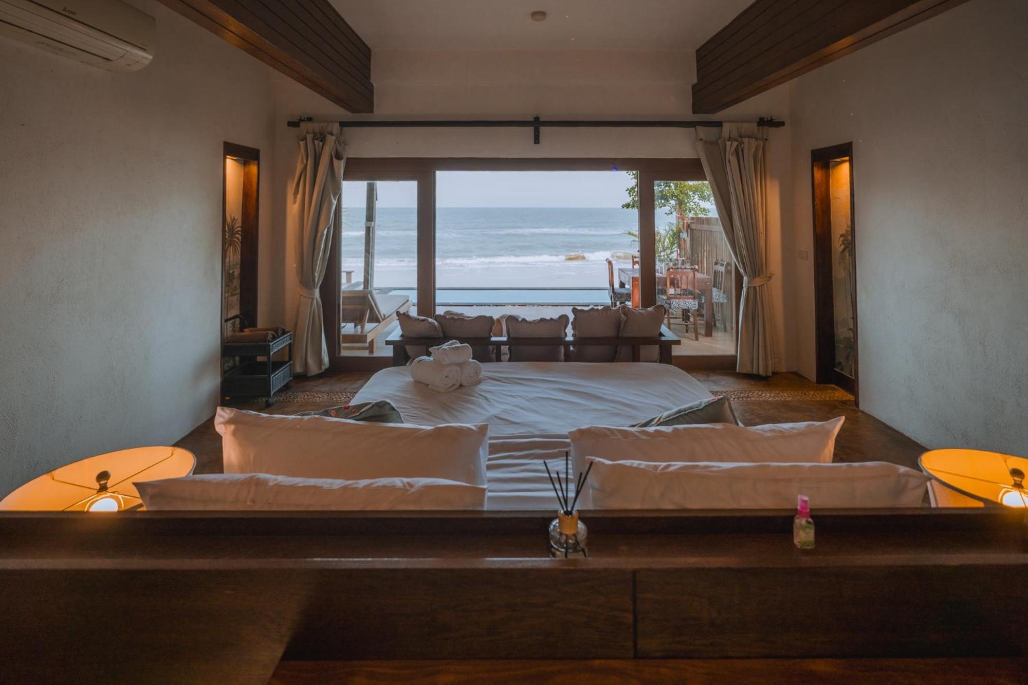 Areeya Beachfront Villas Pranburi Ban Nong Sua  Exterior foto